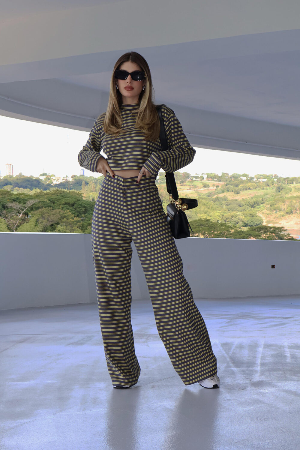 Suéter y Pantalón Luz